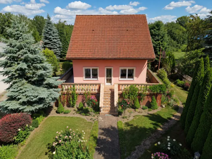 Dom wolnostojący, 183 m², Malczyce